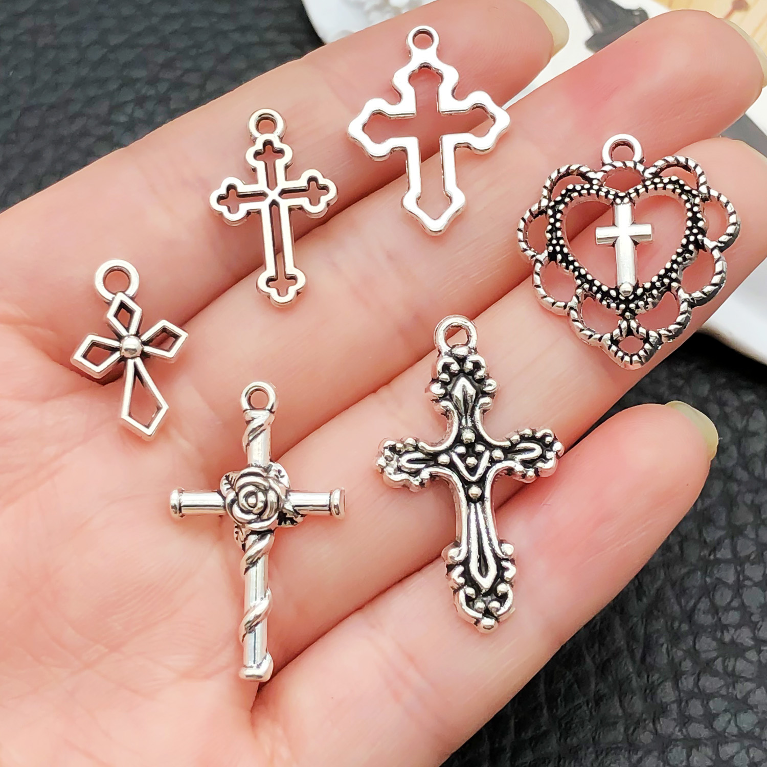 52-teiliges verschiedene Kreuz – Jewelry Making Online Bewertung und Preis