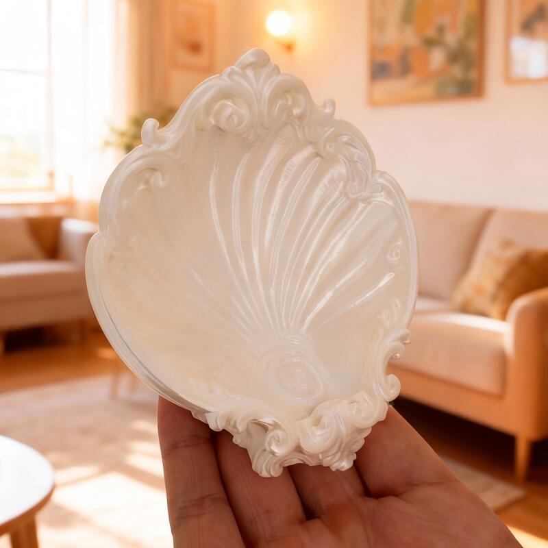 Vintage Muschelförmige Geprägt – Jewelry Making Desk Bewertung und Preis