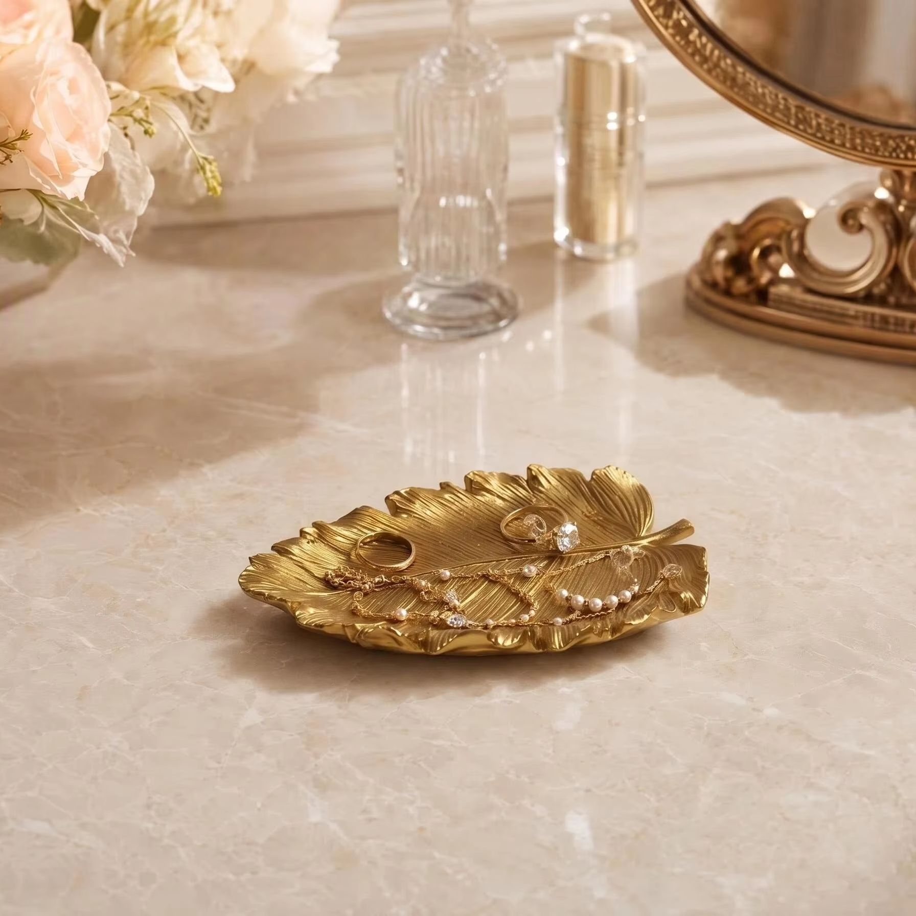 Luxuriöses goldenes Blatt-Aufb – Jewelry Making Desk Bewertung und Preis